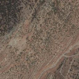 Satellite imagery of Chmîs Bou Zeïyâne, LB