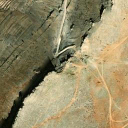 Satellite imagery of ‘Arīḑat an Naqḩah, SY