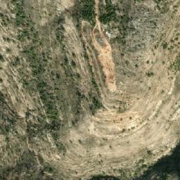 Satellite imagery of Qalaa el Kaouâyer, LB