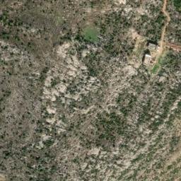 Satellite imagery of Chouqfâne el Aarâyes, LB