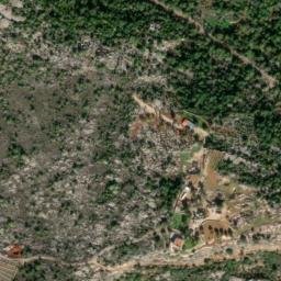 Satellite imagery of Chouqfâne el Aarâyes, LB