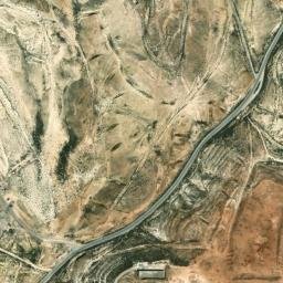 Satellite imagery of Ḑahr al Ḩazmah, SY