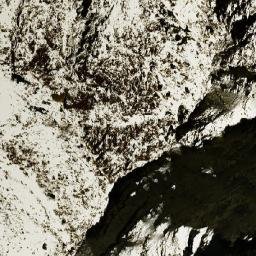 Satellite imagery of Qūl-e Pīāz, AF