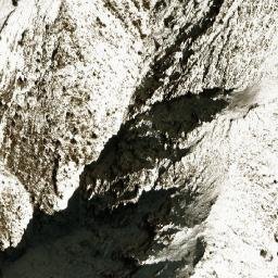 Satellite imagery of Qūl-e Pīāz, AF