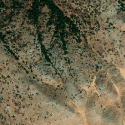 Satellite imagery of Chmîs Ouâdi es Soummâq, LB
