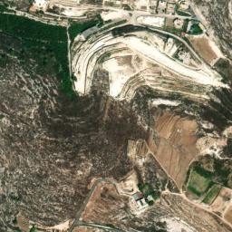 Satellite imagery of Tell Chqîf el Ahmar, LB