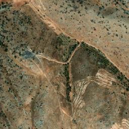 Satellite imagery of Chmîs Ouâdi es Soummâq, LB