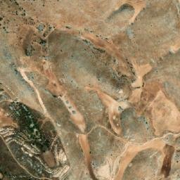 Satellite imagery of Chmîs Ouâdi es Soummâq, LB