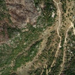 Satellite imagery of Iqâb el Laouzé, LB