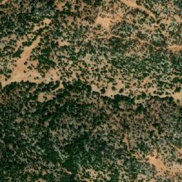 Satellite imagery of Hima el Kadrîne, LB