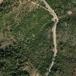 Satellite imagery of Iqâb el Laouzé, LB