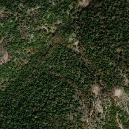 Satellite imagery of Iqâb el Laouzé, LB