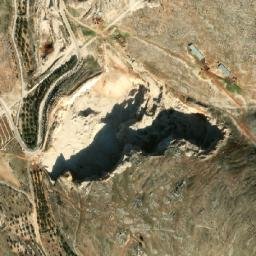 Satellite imagery of Aarîd Aaez ed Dîne, LB