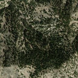 Satellite imagery of Kaṉmēs̲h̲ Kārēz, AF