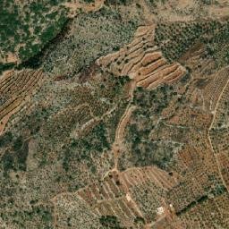 Satellite imagery of Ouaaret Daou el Qamar, LB