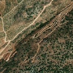 Satellite imagery of Ouaaret Daou el Qamar, LB