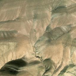 Satellite imagery of Wār-e Qaz, AF