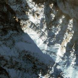 Satellite imagery of Surkh Lās̲h̲ Ghar, AF