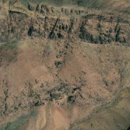 Satellite imagery of Gardanah-ye Zamīn Anjīr, AF