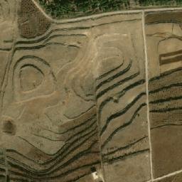 Satellite imagery of Ḑahrat al Ḩadab, SY