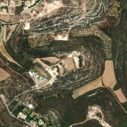 Satellite imagery of Aard el Kharroûb, LB