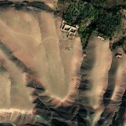 Satellite imagery of Kowtal-e Chapaṟī, AF