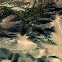 Satellite imagery of Kowtal-e Chapaṟī, AF