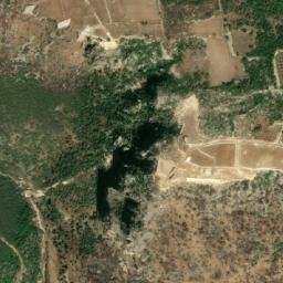 Satellite imagery of Chqîf es Sâlhâni, LB