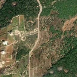 Satellite imagery of En Naqaâ, LB