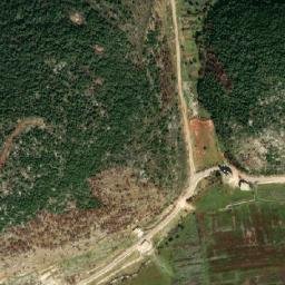 Satellite imagery of En Naqaâ, LB