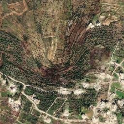 Satellite imagery of Ez Zouïyé, LB