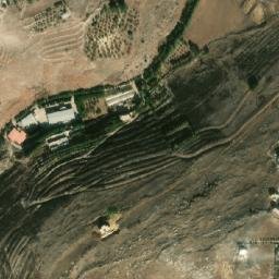 Satellite imagery of Rouaïsset el Hamra, LB