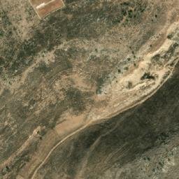 Satellite imagery of Rouaïsset ech Chanaqir, LB