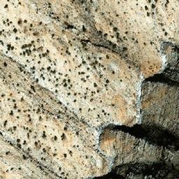 Satellite imagery of Daraghōanḏ Ghar, AF