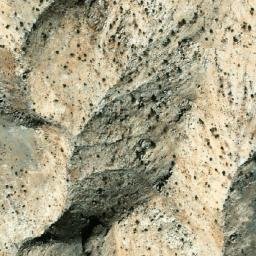 Satellite imagery of Daraghōanḏ Ghar, AF