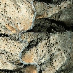 Satellite imagery of Daraghōanḏ Ghar, AF