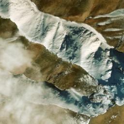 Satellite imagery of Rīg-e Ravān, AF