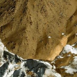 Satellite imagery of Ghūnḏī-ye Garm Āwak, AF