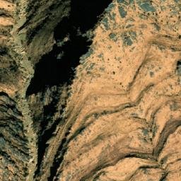 Satellite imagery of Kheneg es Somm, DZ