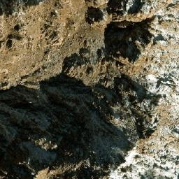 Satellite imagery of Laṟzāw Ghar, AF