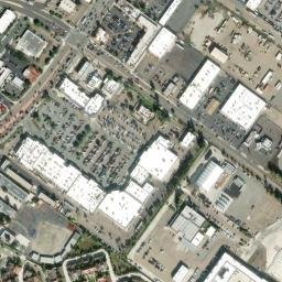 Satellite imagery of Plaza de las Armas, US