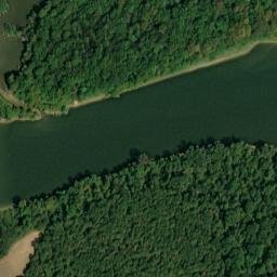 Satellite imagery of Wolf Bluff, US