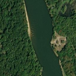 Satellite imagery of Wolf Bluff, US
