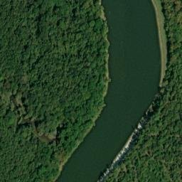 Satellite imagery of Wolf Bluff, US