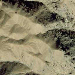 Satellite imagery of Dê Row Ghar, AF