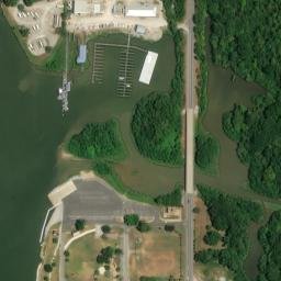 Satellite imagery of White Bluff, US