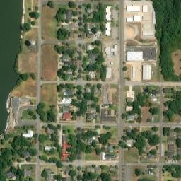 Satellite imagery of White Bluff, US