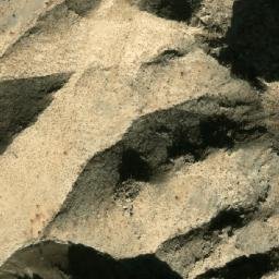 Satellite imagery of Dê Zaṟē Ghar, AF