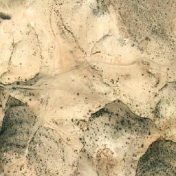 Satellite imagery of Ţabaqat al Ḩulwah, PS