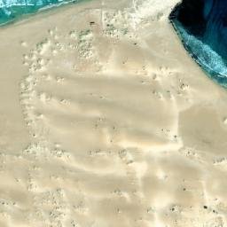 Satellite imagery of Ra’s Bū Ḩulqūmah, LY